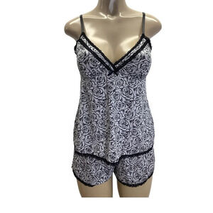 Black & White 2 piece short set (Preowned)